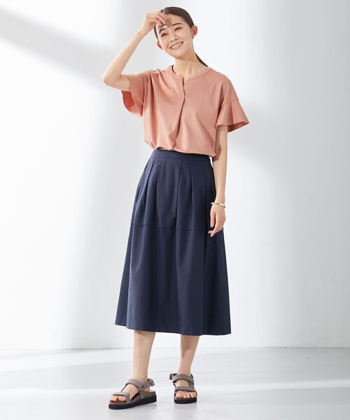 J.PRESS Ladies（J.プレス レディス）の「【UVケア・接触冷感】コンパクトコットンスムース キーネック カットソー（Tシャツ/カットソー・レディース・ベージュ系/ネイビー系/ブルー系/ピンク系/グレー系/ホワイト系・SMALL）」の11枚目の写真