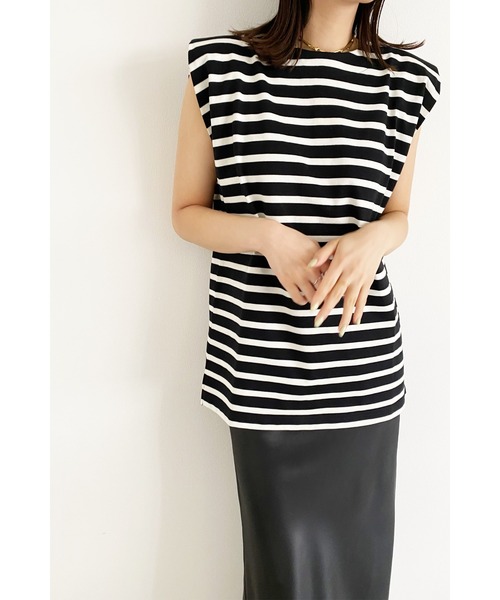 LA PEAU DE GEM（ラポドゥジェム）の「【LA PEAU DE GEM】肩パット付きノースリーブ（Tシャツ/カットソー・レディース・ホワイト/ブラック/ベージュ・FREE）」の2枚目の写真