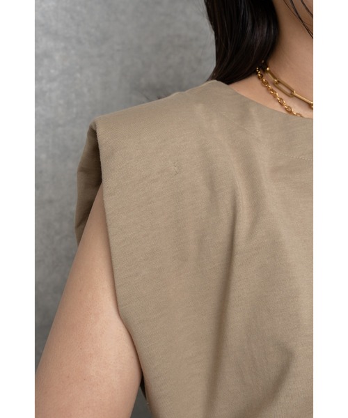 LA PEAU DE GEM（ラポドゥジェム）の「【LA PEAU DE GEM】肩パット付きノースリーブ（Tシャツ/カットソー・レディース・ホワイト/ブラック/ベージュ・FREE）」の8枚目の写真