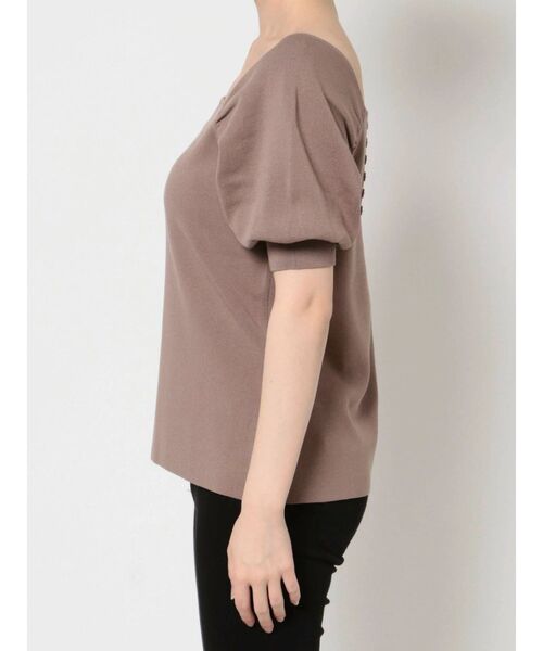 LAGUNAMOON(ラグナムーン)の「ギャザースリーブ2WAYニットプルオーバー(ニット/セーター・レディース・アイボリー/ラベンダー/モカ・FREE)」の5枚目の写真