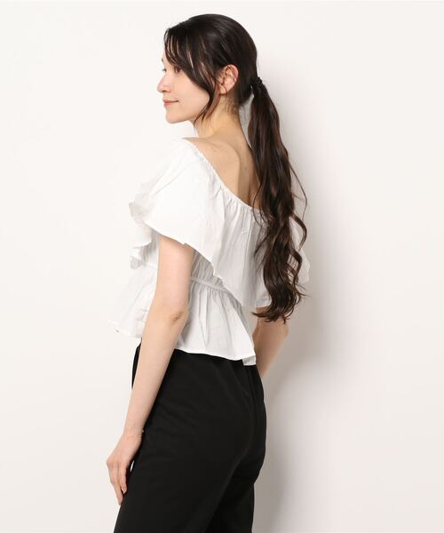 ANAP Vネック フリル袖 ホワイトTシャツ　アナップ　匿名配送 ANAP Vネック フリル袖 ホワイトTシャツ アナップ 匿名配送