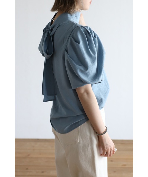 Bonjour Sagan（ボンジュールサガン）の「前後2wayハイネックボウタイブラウス（シャツ/ブラウス・レディース・オフホワイト/ブラック/ライトブルー・FREE）」の4枚目の写真