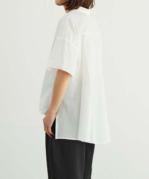 OUTERSUNSET（アウターサンセット）の「shell buttons blouse（シャツ/ブラウス・レディース・オフホワイト/ネイビー・FREE）」の6枚目の写真