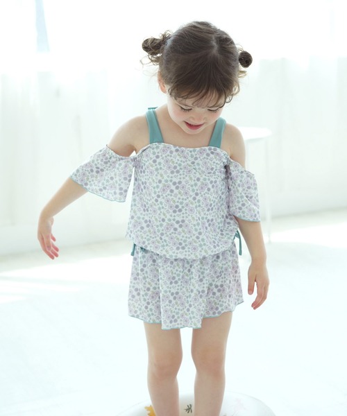 utatane(ウタタネ)の「キッズ水着 女の子 オフショルフリル(水着・キッズ・ピンク/パープル/イエロー・110cm/120cm/130cm)」の2枚目の写真