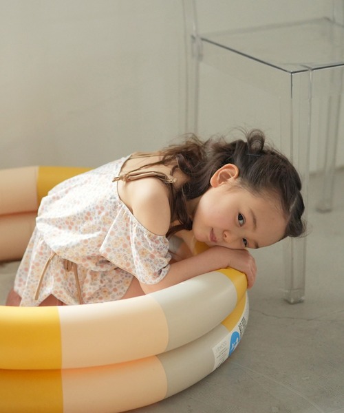utatane(ウタタネ)の「キッズ水着 女の子 オフショルフリル(水着・キッズ・ピンク/パープル/イエロー・110cm/120cm/130cm)」の12枚目の写真