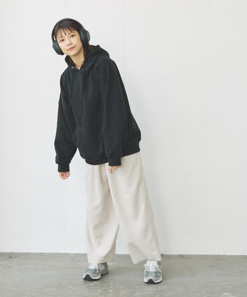 flaner（フラネ）の「Loose corduroy pants/ルーズコーデュロイパンツ（その他パンツ・レディース・カーキ/オフホワイト/チャコールグレー・SMALL/MEDIUM/LARGE）」の14枚目の写真