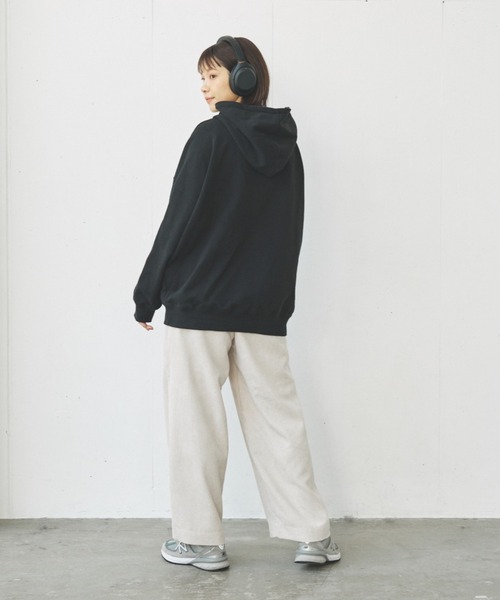 flaner（フラネ）の「Loose corduroy pants/ルーズコーデュロイパンツ（その他パンツ・レディース・カーキ/オフホワイト/チャコールグレー・SMALL/MEDIUM/LARGE）」の15枚目の写真