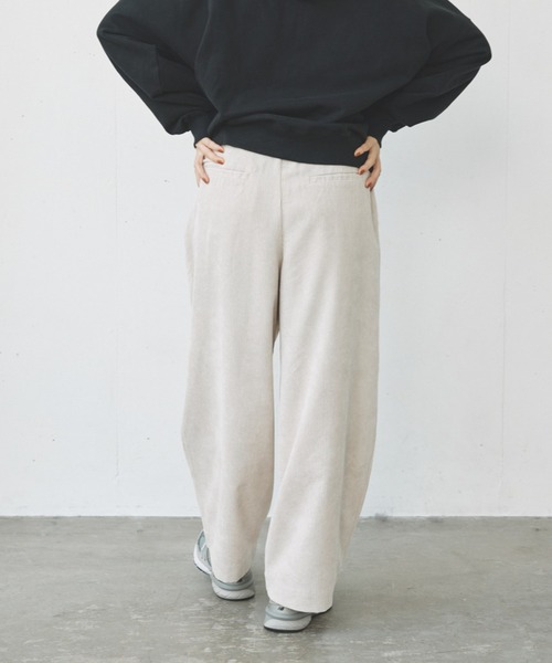 flaner（フラネ）の「Loose corduroy pants/ルーズコーデュロイパンツ（その他パンツ・レディース・カーキ/オフホワイト/チャコールグレー・SMALL/MEDIUM/LARGE）」の8枚目の写真
