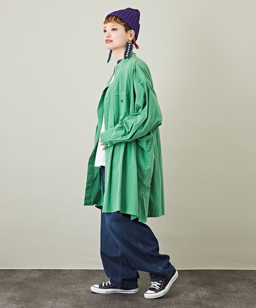 CUBE SUGAR（キューブシュガー）の「無地ピグメント染長袖バンドカラービッグシャツ（シャツ/ブラウス・レディース・チャコールグレー/ベージュ/パープル/グリーン・M）」の10枚目の写真