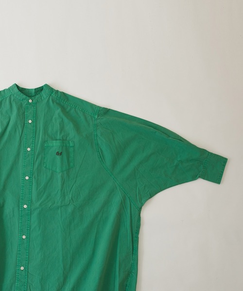 CUBE SUGAR（キューブシュガー）の「無地ピグメント染長袖バンドカラービッグシャツ（シャツ/ブラウス・レディース・チャコールグレー/ベージュ/パープル/グリーン・M）」の19枚目の写真