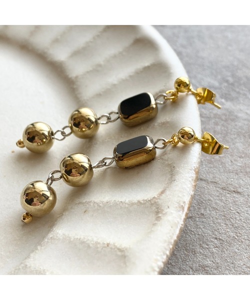 tone（トーン）の「【-lensa-】ゴールド×ブラックでシンプルピアス (MA)（ピアス（両耳用）・レディース・ゴールド・FREE）」の4枚目の写真