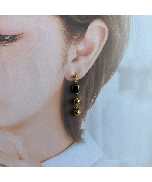 tone（トーン）の「【-lensa-】ゴールド×ブラックでシンプルピアス (MA)（ピアス（両耳用）・レディース・ゴールド・FREE）」の6枚目の写真