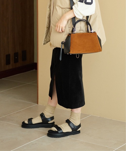 IENA（イエナ）の「コーデュロイ スリットタイトスカート（スカート・レディース・アイボリー/ブラック/キャメル・34/36/38）」の8枚目の写真