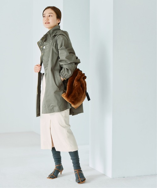 IENA（イエナ）の「コーデュロイ スリットタイトスカート（スカート・レディース・アイボリー/ブラック/キャメル・34/36/38）」の15枚目の写真