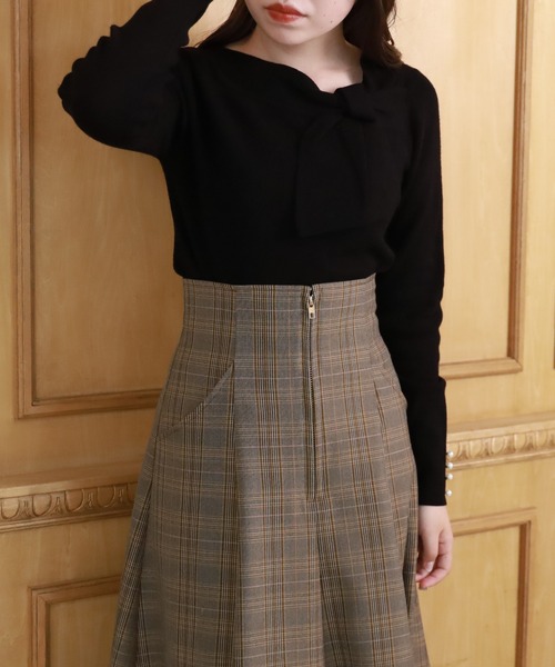 ASTORIA ODIER(アストリアオディール)の「ツイストリボンニットプルオーバー(ニット/セーター・レディース・ホワイト/チャコールグレー/ブラック/ミント/マジェンタ/ホワイト×ブラック・MEDIUM)」の22枚目の写真