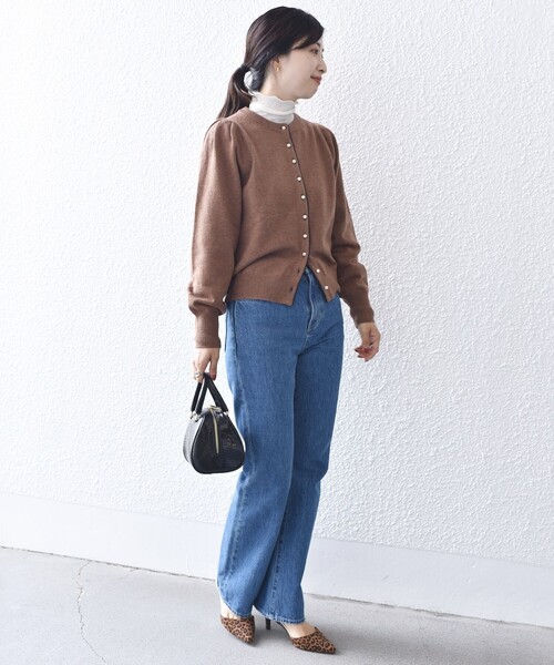 SHIPS（シップス）の「*〈手洗い可能〉パールモチーフボタンパイピングカーディガン◆（ニット/セーター・レディース・ライトグレー/ブラック/ブラウン系/グリーン/ミント・ONE SIZE）」の11枚目の写真