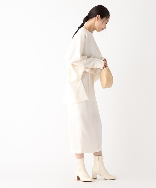 OPAQUE.CLIP（オペークドットクリップ）の「◆ダブルジョーゼット ドルマンスリーブトップス（シャツ/ブラウス・レディース・ベージュ/オフホワイト/ブラック・38）」の8枚目の写真