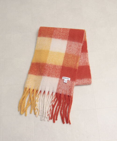 fredy emue(フレディエミュ)の「【新色追加】ふわふわチェックストール(ストール/ショール・レディース・イエロー系その他/ブルー系その他/パープル系その他/グリーン系その他/ブラック系その他/イエロー系その他2/グリーン系その他2/ベージュ系その他2・FREE)」の9枚目の写真