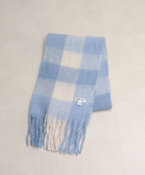 fredy emue(フレディエミュ)の「【新色追加】ふわふわチェックストール(ストール/ショール・レディース・イエロー系その他/ブルー系その他/パープル系その他/グリーン系その他/ブラック系その他/イエロー系その他2/グリーン系その他2/ベージュ系その他2・FREE)」の11枚目の写真