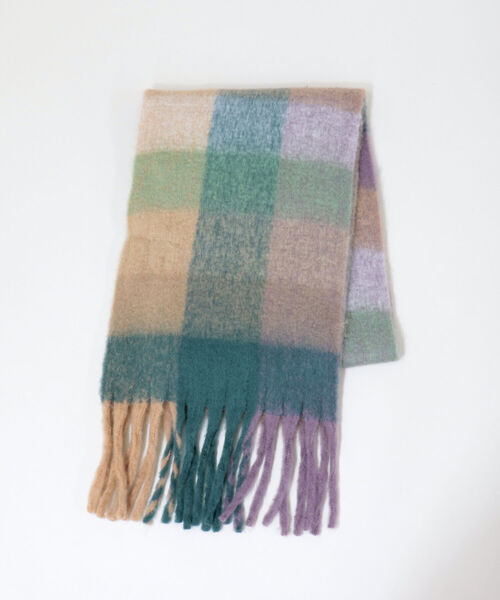 fredy emue(フレディエミュ)の「【新色追加】ふわふわチェックストール(ストール/ショール・レディース・イエロー系その他/ブルー系その他/パープル系その他/グリーン系その他/ブラック系その他/イエロー系その他2/グリーン系その他2/ベージュ系その他2・FREE)」の13枚目の写真