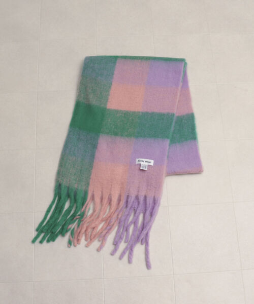 fredy emue(フレディエミュ)の「【新色追加】ふわふわチェックストール(ストール/ショール・レディース・イエロー系その他/ブルー系その他/パープル系その他/グリーン系その他/ブラック系その他/イエロー系その他2/グリーン系その他2/ベージュ系その他2・FREE)」の14枚目の写真