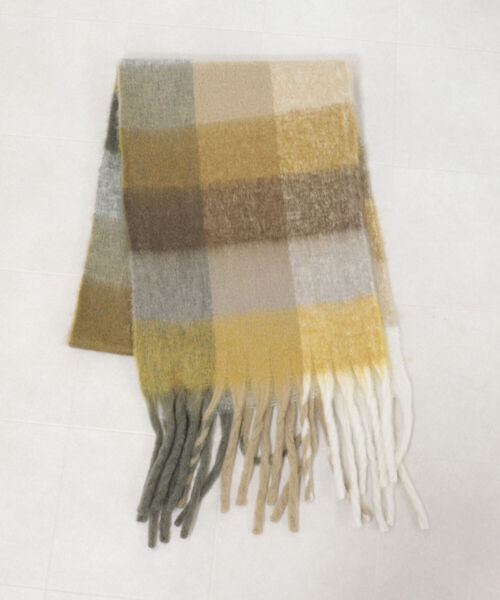 fredy emue(フレディエミュ)の「【新色追加】ふわふわチェックストール(ストール/ショール・レディース・イエロー系その他/ブルー系その他/パープル系その他/グリーン系その他/ブラック系その他/イエロー系その他2/グリーン系その他2/ベージュ系その他2・FREE)」の15枚目の写真