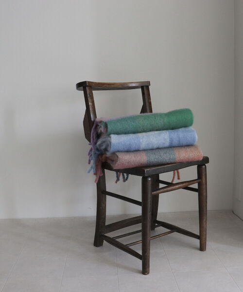 fredy emue(フレディエミュ)の「【新色追加】ふわふわチェックストール(ストール/ショール・レディース・イエロー系その他/ブルー系その他/パープル系その他/グリーン系その他/ブラック系その他/イエロー系その他2/グリーン系その他2/ベージュ系その他2・FREE)」の22枚目の写真