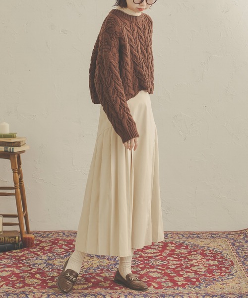 Ambre Neige（アンブルネージュ）の「クロップドケーブルニット／【WEB/EC限定商品】（ニット/セーター・レディース・ダークブラウン/ライトベージュ/モカ/アイボリー・FREE）」の10枚目の写真