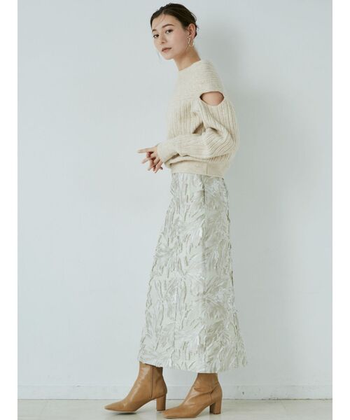 LAGUNAMOON(ラグナムーン)の「カットアウトニットプルオーバー(ニット/セーター・レディース・ブラック/ダークオレンジ/ベージュ・FREE)」の5枚目の写真