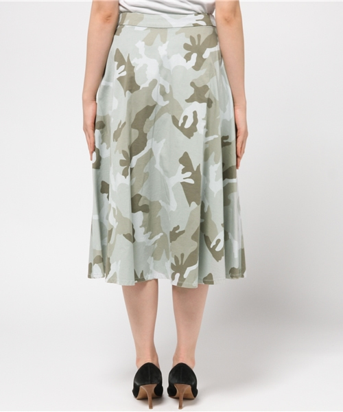 FIGARO Paris（フィガロパリ）の「◇MONOCROM カモフラ フレア スカート（スカート・レディース・サックスブルー・40/42）」の7枚目の写真