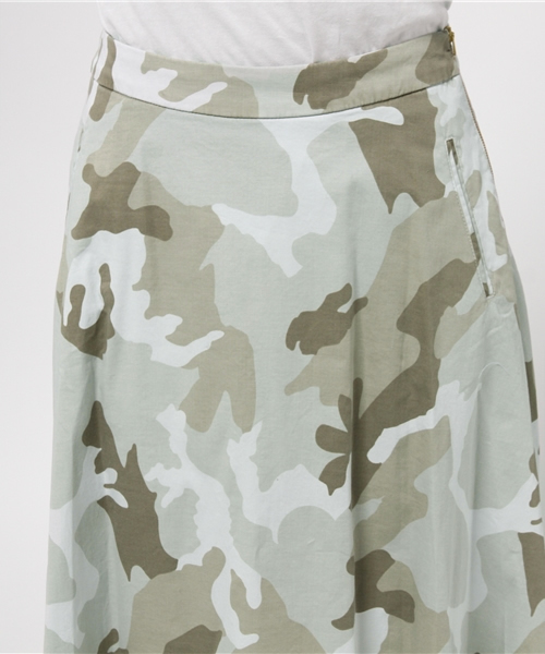 FIGARO Paris（フィガロパリ）の「◇MONOCROM カモフラ フレア スカート（スカート・レディース・サックスブルー・40/42）」の8枚目の写真
