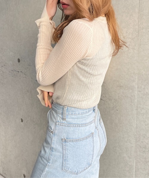 Meli rich(メリーリッチ)の「ラメフレアスリーブプルオーバー(Tシャツ/カットソー・レディース・ベージュ/ブラック/アイボリー・FREE)」の13枚目の写真