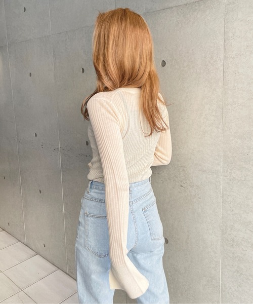 Meli rich(メリーリッチ)の「ラメフレアスリーブプルオーバー(Tシャツ/カットソー・レディース・ベージュ/ブラック/アイボリー・FREE)」の15枚目の写真