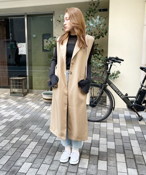 Meli rich(メリーリッチ)の「ラメフレアスリーブプルオーバー(Tシャツ/カットソー・レディース・ベージュ/ブラック/アイボリー・FREE)」の5枚目の写真