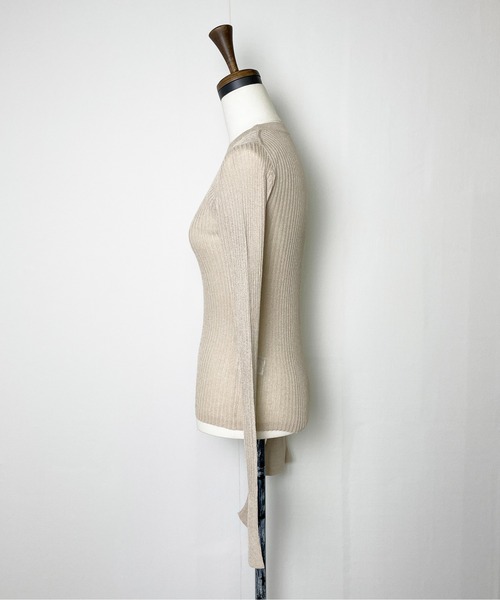 Meli rich(メリーリッチ)の「ラメフレアスリーブプルオーバー(Tシャツ/カットソー・レディース・ベージュ/ブラック/アイボリー・FREE)」の9枚目の写真