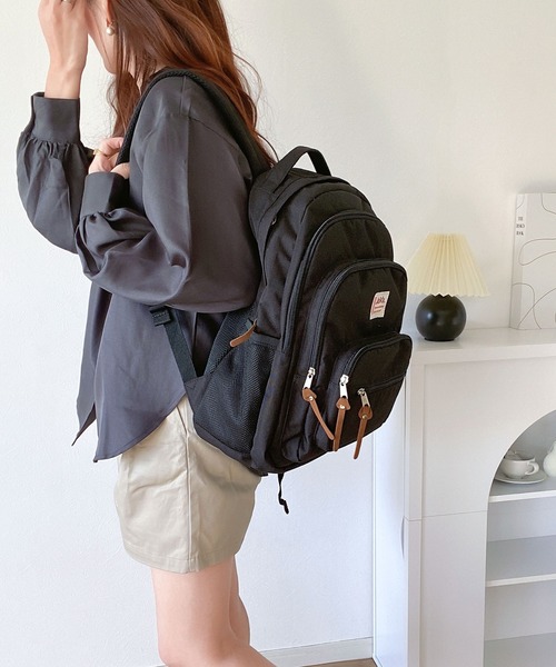 Java(ジャバ)の「《JaVaジャバ コラボ》大容量!多機能4層バックパック(バックパック/リュック・レディース・ブラック/アイボリー・ONE SIZE)」の7枚目の写真