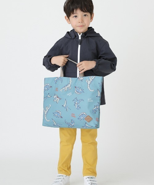 HAKKA KIDS（ハッカキッズ）の「トーンオントーンダイナソープリントレッスンバッグ（トートバッグ・キッズ・ライトブルー/チャコール・FREE）」の14枚目の写真