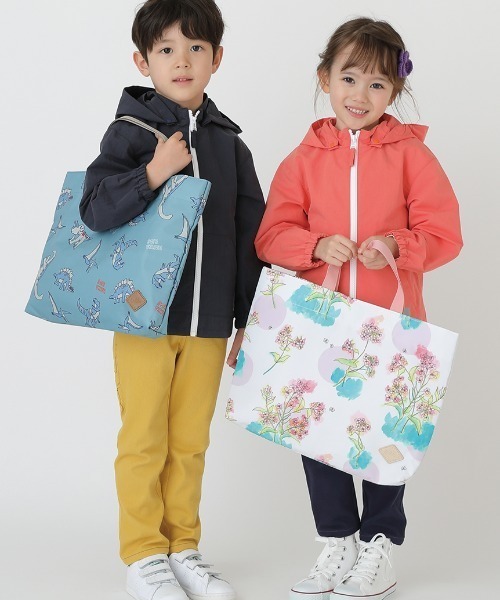 HAKKA KIDS（ハッカキッズ）の「トーンオントーンダイナソープリントレッスンバッグ（トートバッグ・キッズ・ライトブルー/チャコール・FREE）」の16枚目の写真
