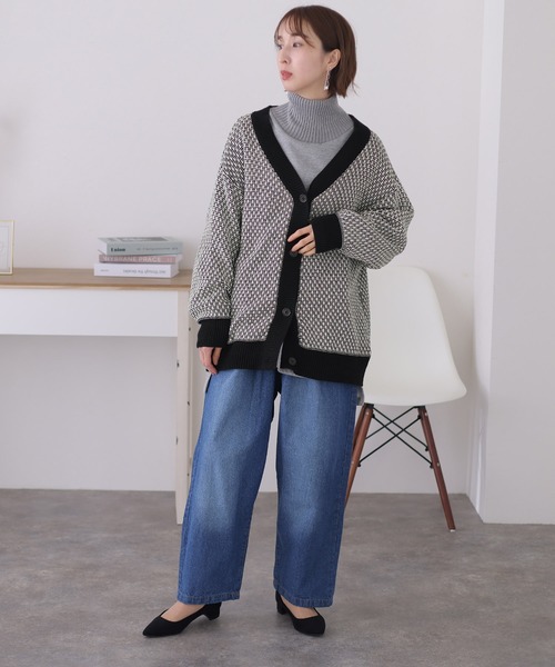 ElegChic(エレグシック)の「リンクス柄ダブルジャガードVネックカーディガン(カーディガン/ボレロ・レディース・ホワイト×ブラウン/ブラック×ホワイト/杢グレー/ブラック×グレー・M/XL/4L)」の8枚目の写真