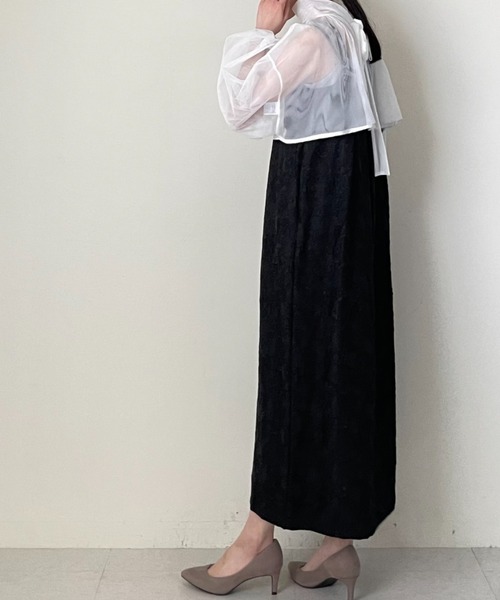 TEVALT（ヴァレット）の「ギャザーチュールトップス（シャツ/ブラウス・レディース・ブラック/グリーン/ホワイト・38）」の5枚目の写真