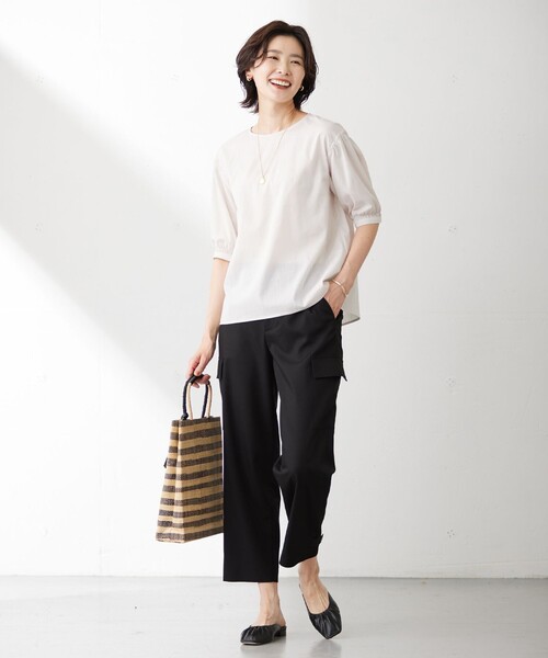 J.PRESS Ladies(J.プレス レディス)の「【WEB限定カラーあり・洗える】ラミーポプリン ボリュームスリーブ ブラウス(シャツ/ブラウス・レディース・イエロー系/ライトグレー系/ふじ色系/ベージュ系/グレー系/ネイビー系・XS)」の12枚目の写真