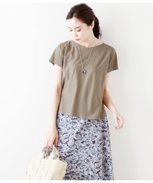 NEWYORKER(ニューヨーカー)の「モダール綿テンセルツイル バックタックカットソー(Tシャツ/カットソー・レディース・ライトグレー/カーキ/レッド・M/L)」の5枚目の写真