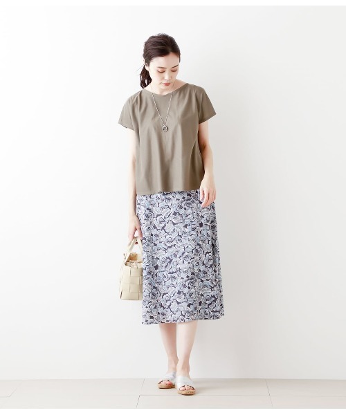 NEWYORKER(ニューヨーカー)の「モダール綿テンセルツイル バックタックカットソー(Tシャツ/カットソー・レディース・ライトグレー/カーキ/レッド・M/L)」の11枚目の写真