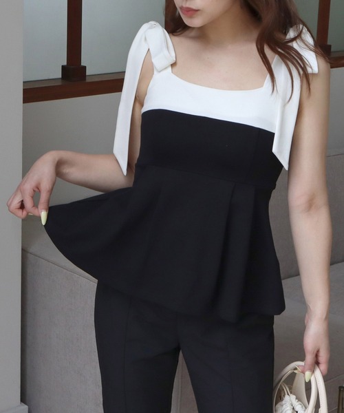 ROYAL PARTY（ロイヤルパーティー）の「ショルダーリボン配色ペプラムトップス（Tシャツ/カットソー・レディース・ベージュ/ブラック/ピンク・FREE）」の2枚目の写真