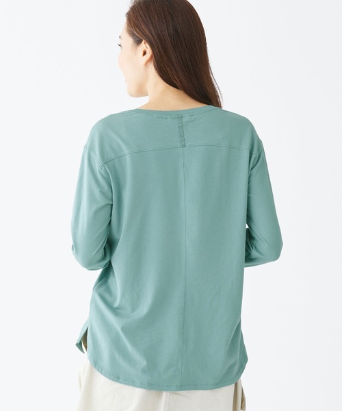 L.L.Bean(エルエルビーン)の「ビヨンド・ソフト・ティ、長袖 米国フィット・プチ(Tシャツ/カットソー・レディース・グリーン/ブラック/ライトアッシュグレー/モーブ系/ライラック/ネイビー・LARGE/SMALL/MEDIUM/X-SMALL)」の14枚目の写真