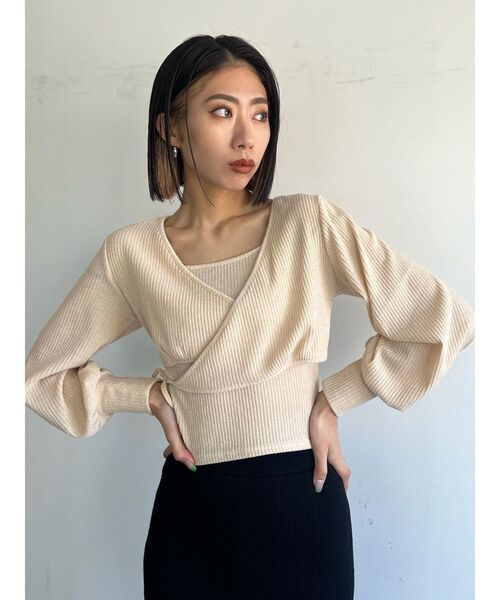 EMODA（エモダ）の「PUFF LAYERED TOPS（Tシャツ/カットソー・レディース・ブラック/グレー/アイボリー/ピンク・FREE）」の2枚目の写真