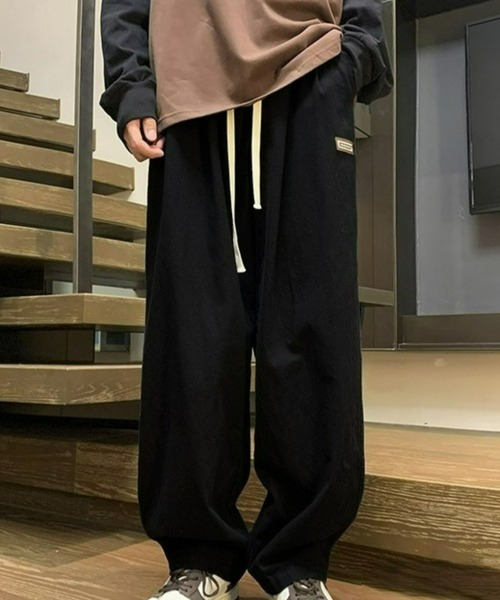 BASQUE magenta（バスクマゼンタ）の「バルーンシルエットタックダーツワイドパンツ（スラックス・メンズ・ブラウン/ブラック・M/L）」の4枚目の写真