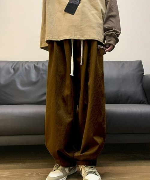 BASQUE magenta（バスクマゼンタ）の「バルーンシルエットタックダーツワイドパンツ（スラックス・メンズ・ブラウン/ブラック・M/L）」の8枚目の写真