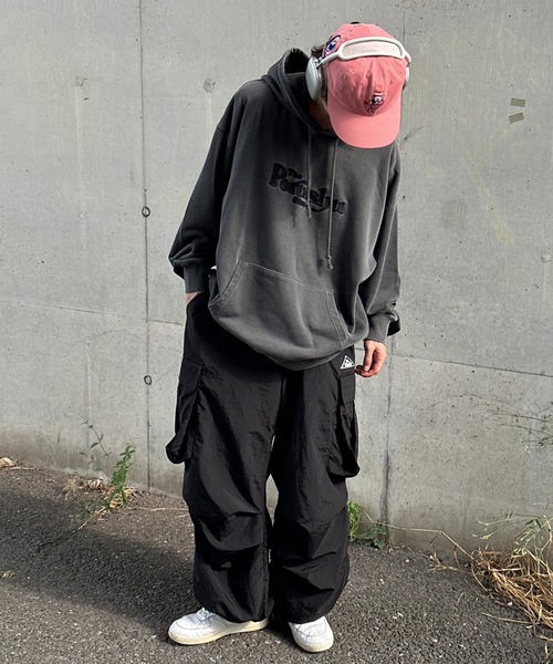 Perushu(ペルーシュ)の「立体刺繍ピグメントフーディー(パーカー・メンズ・杢グレー/ブラック/パープル・MEDIUM/LARGE)」の13枚目の写真