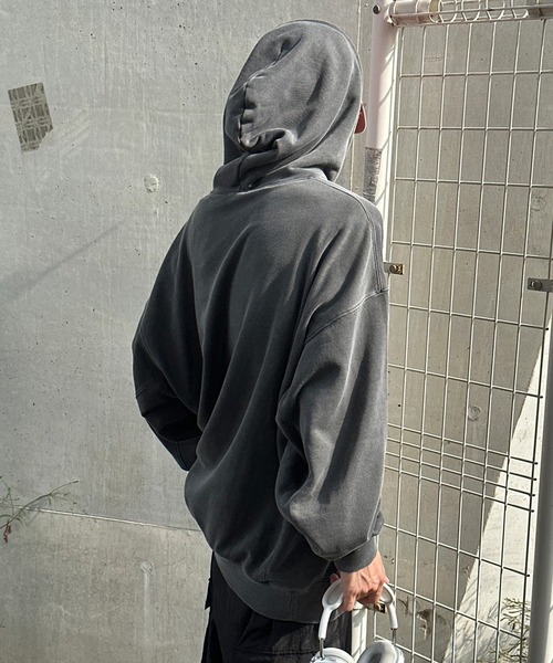 Perushu(ペルーシュ)の「立体刺繍ピグメントフーディー(パーカー・メンズ・杢グレー/ブラック/パープル・MEDIUM/LARGE)」の6枚目の写真